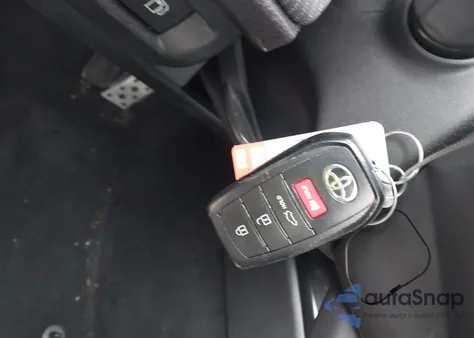 2025 Toyota Camry Se z USA, uszkodzony, nr VIN 4T1DAACKXSU513703